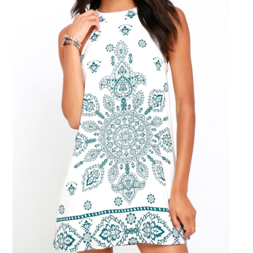 Lulu’s Halter Tie Neck Dress 💎